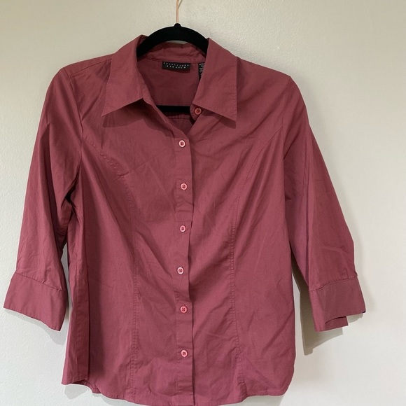 Apostrophe stretch maroon button up shirt - Picture 3 of 6